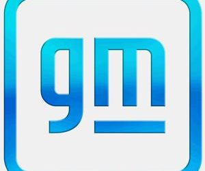GM’s decision to remove Apple CarPlay and Android Auto from all future vehicles